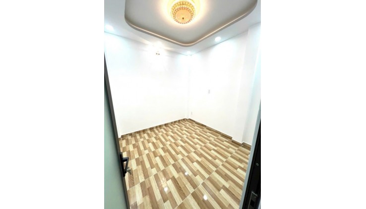 NHÀ CHIẾN LƯỢC - HẺM XE HƠI - 3 TẦNG 4PN - 28M2 - SỔ VUÔNG - GIÁ 3.79 TỶ THƯƠNG LƯỢNG